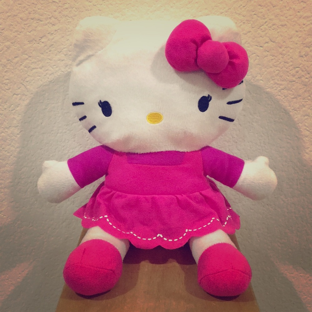 ❣️RARE HELLO KITTY❣️COLLECTION BY SANRIO HARD TO FIND PRETTY CUTE PLUSH TOY .